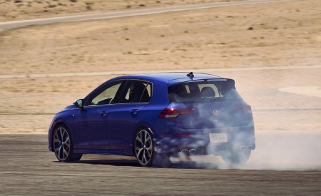 2022 Volkswagen Golf R (US-Spec) Rear Three-Quarter Wallpapers 450x275 (47)