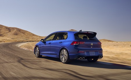 2022 Volkswagen Golf R (US-Spec) Rear Three-Quarter Wallpapers 450x275 (54)