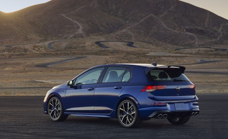 2022 Volkswagen Golf R (US-Spec) Rear Three-Quarter Wallpapers 450x275 (16)