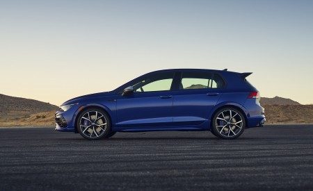 2022 Volkswagen Golf R (US-Spec) Side Wallpapers 450x275 (64)