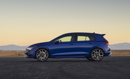 2022 Volkswagen Golf R (US-Spec) Side Wallpapers  450x275 (65)