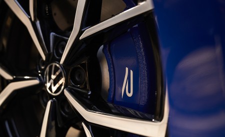 2022 Volkswagen Golf R (US-Spec) Wheel Wallpapers 450x275 (25)