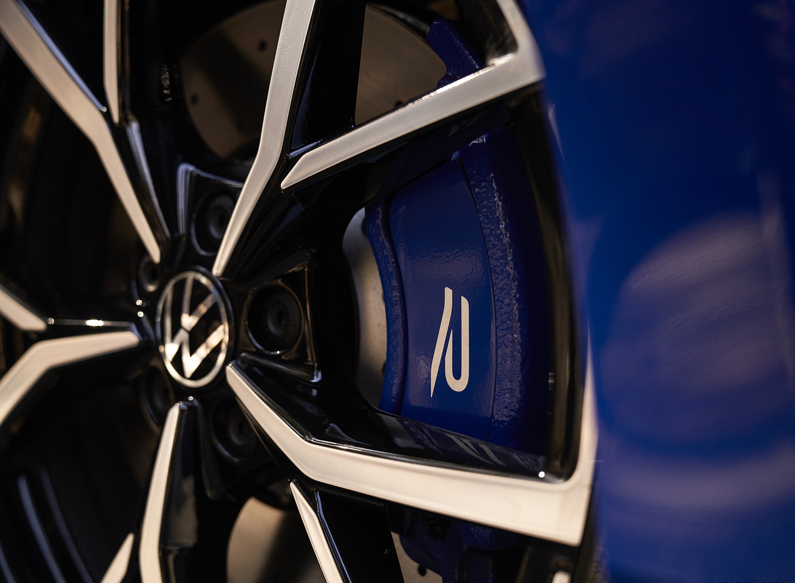 2022 Volkswagen Golf R (US-Spec) Wheel Wallpapers #25 of 120