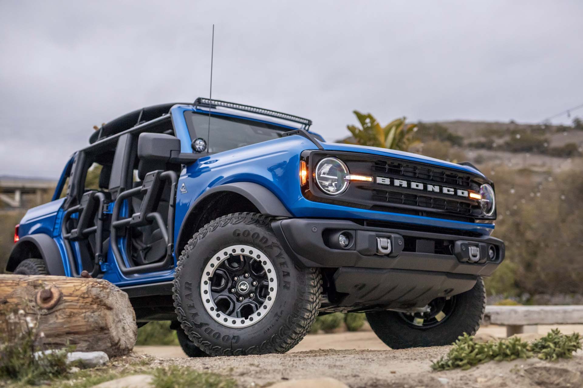 2021 Ford Bronco Riptide Concept Front Three-Quarter Wallpapers #2 of 8