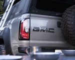 2021 GMC Canyon AT4 OVRLANDX Concept Tail Light Wallpapers 150x120 (11)