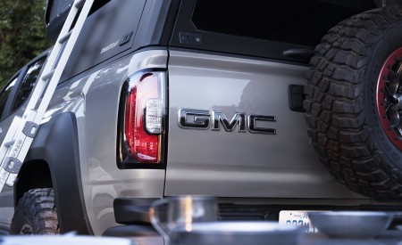 2021 GMC Canyon AT4 OVRLANDX Concept Tail Light Wallpapers 450x275 (11)