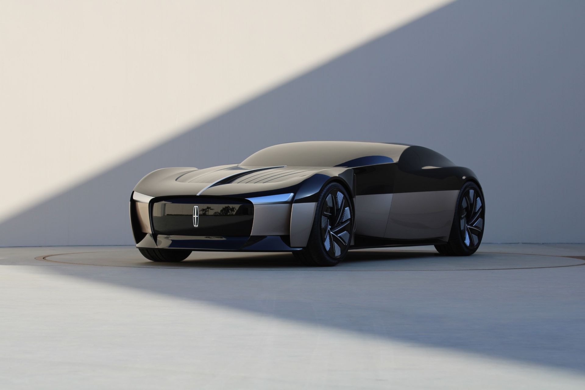 2021 Lincoln Anniversary concept Front Three-Quarter Wallpapers (1). Download Wallpaper