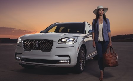2021 Lincoln Aviator Shinola Concept Front Wallpapers 450x275 (2)