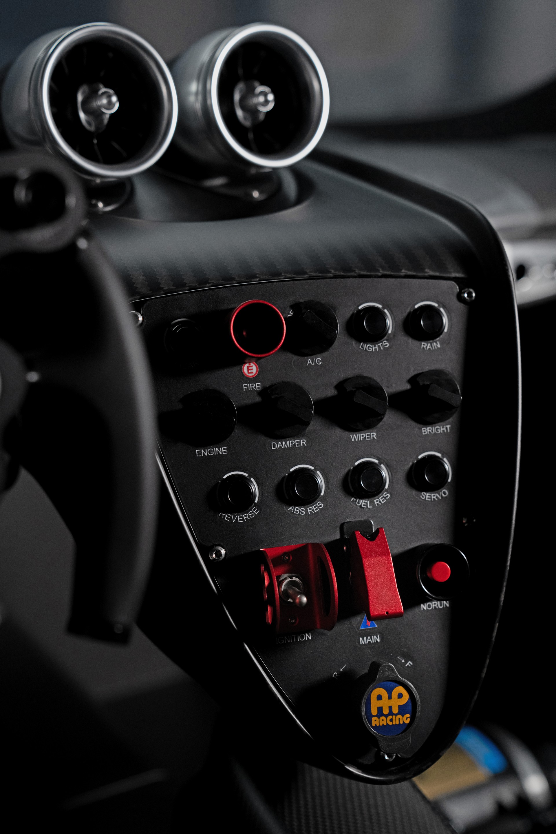 2021 Pagani Huayra BC Pacchetto Tempesta Central Console Wallpapers #7 of 10