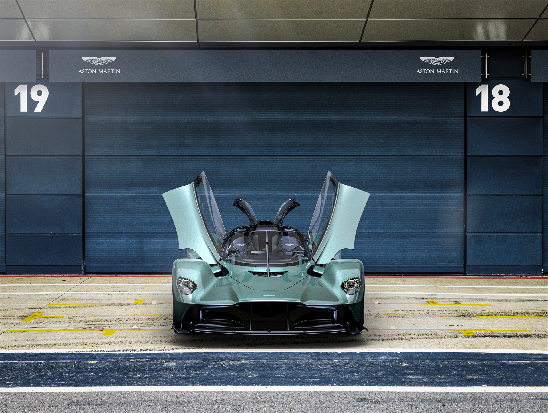 2022 Aston Martin Valkyrie Spider Front Wallpapers (3)