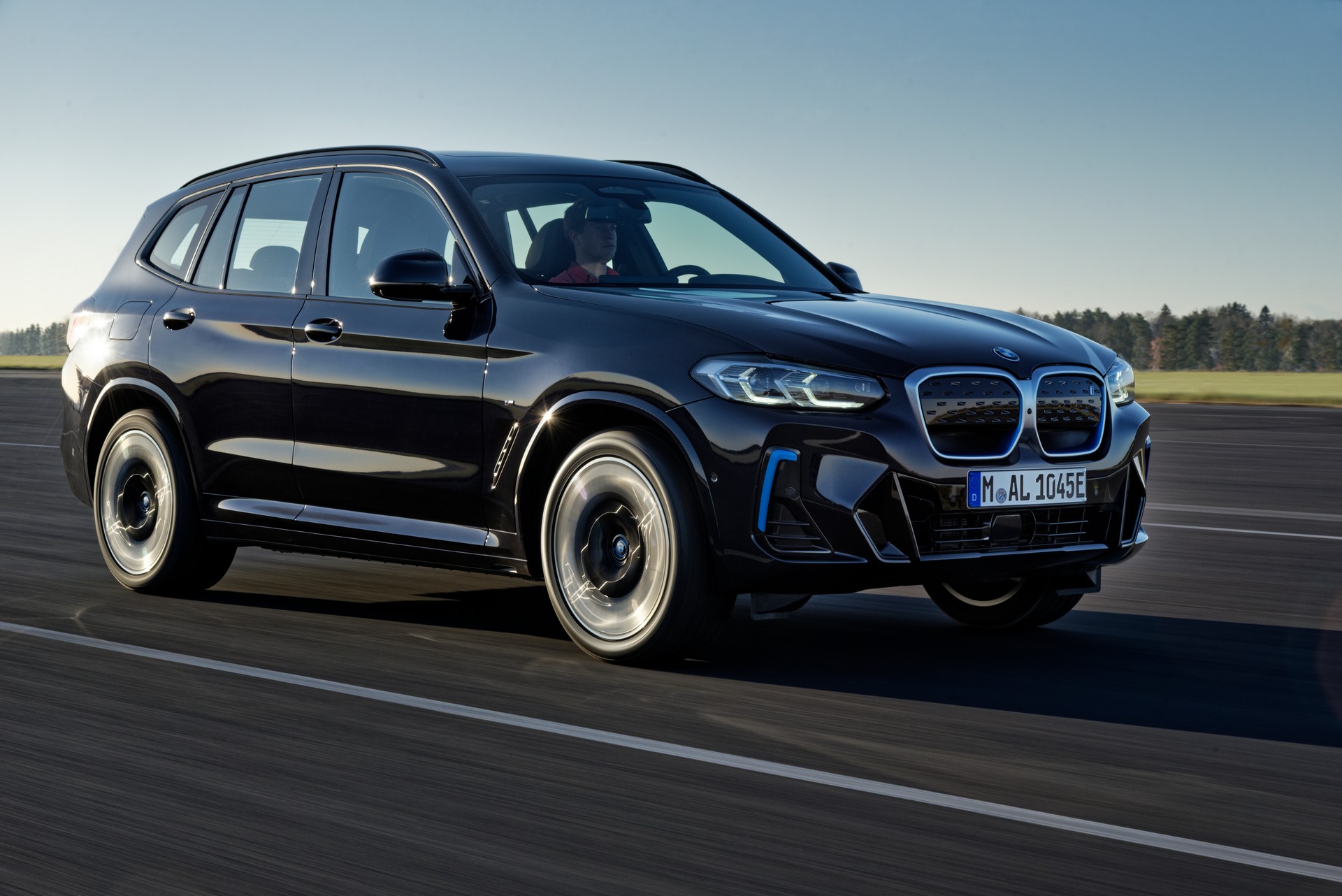 2022 BMW iX3 Front Three-Quarter Wallpapers (3)