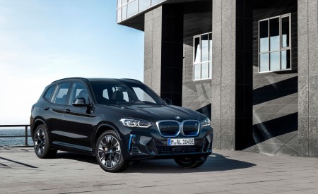 2022 BMW iX3 Front Three-Quarter Wallpapers 450x275 (19)