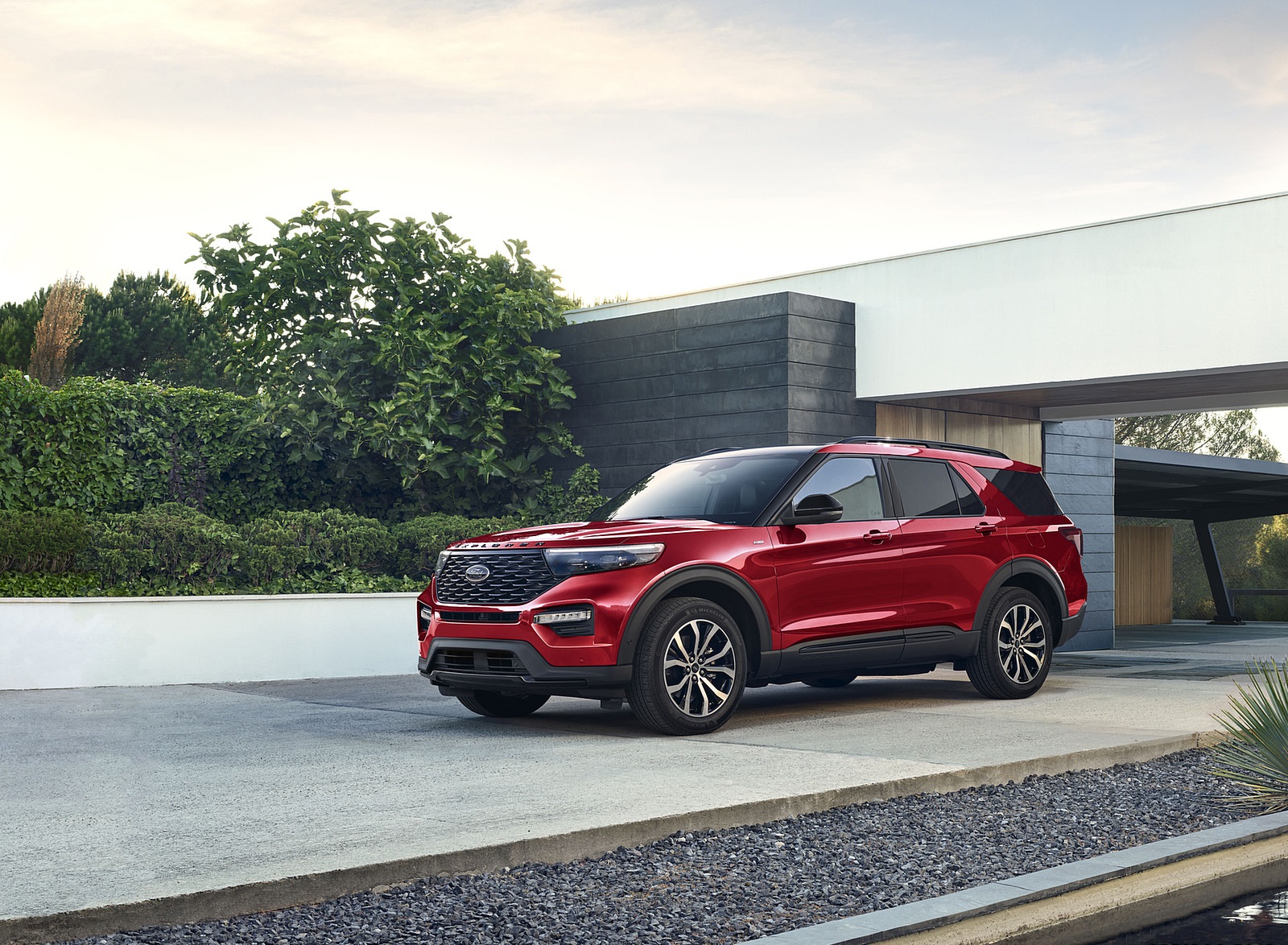 2022 Ford Explorer ST-Line Front Three-Quarter Wallpapers #8 of 30