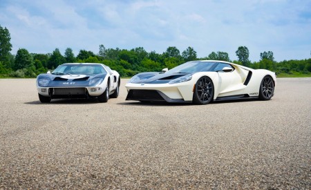 2022 Ford GT 64 Heritage Edition and 1964 Ford GT Prototype Front Wallpapers 450x275 (18)