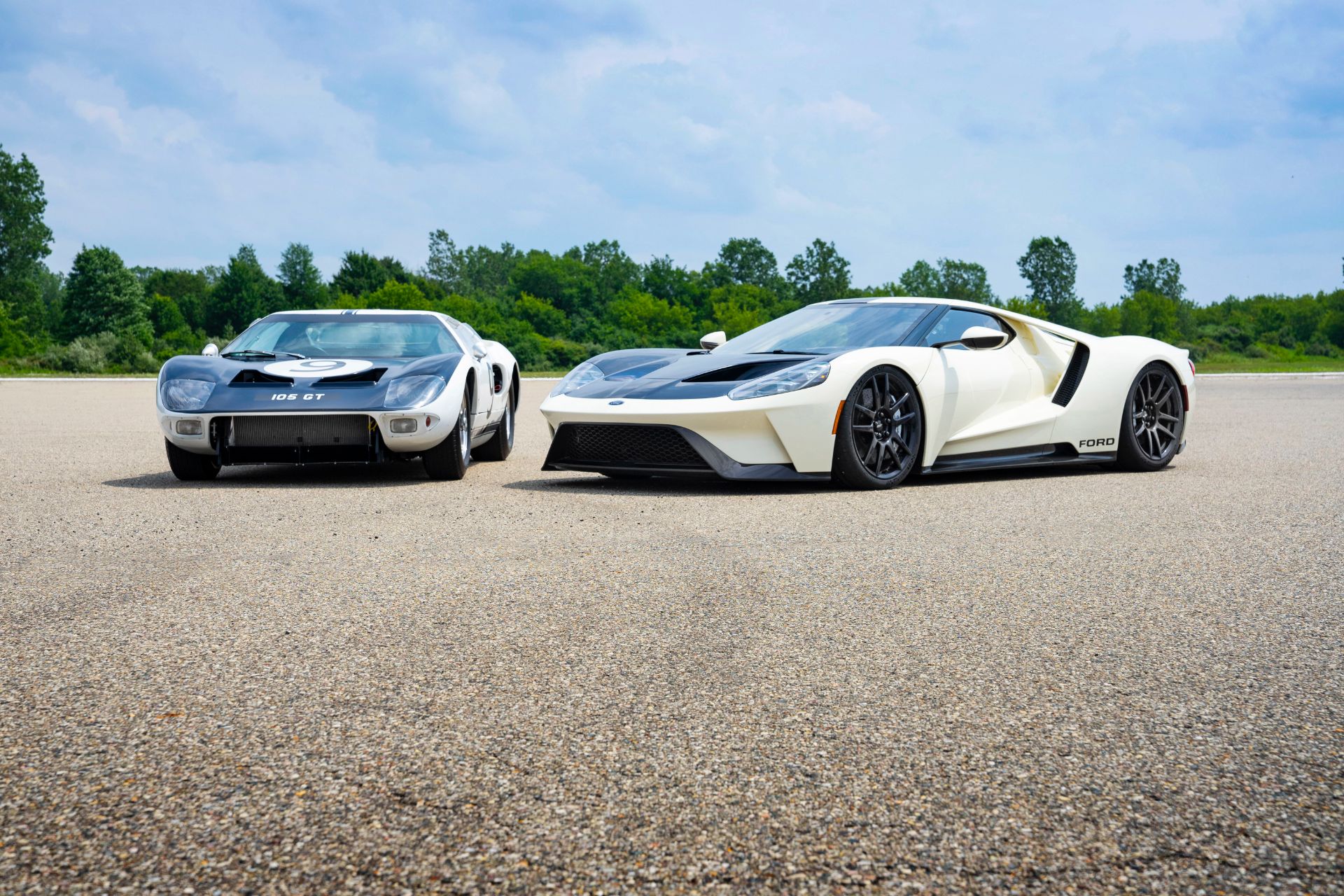2022 Ford GT 64 Heritage Edition and 1964 Ford GT Prototype Front Wallpapers #18 of 39