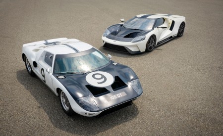 2022 Ford GT 64 Heritage Edition and 1964 Ford GT Prototype Front Wallpapers 450x275 (19)
