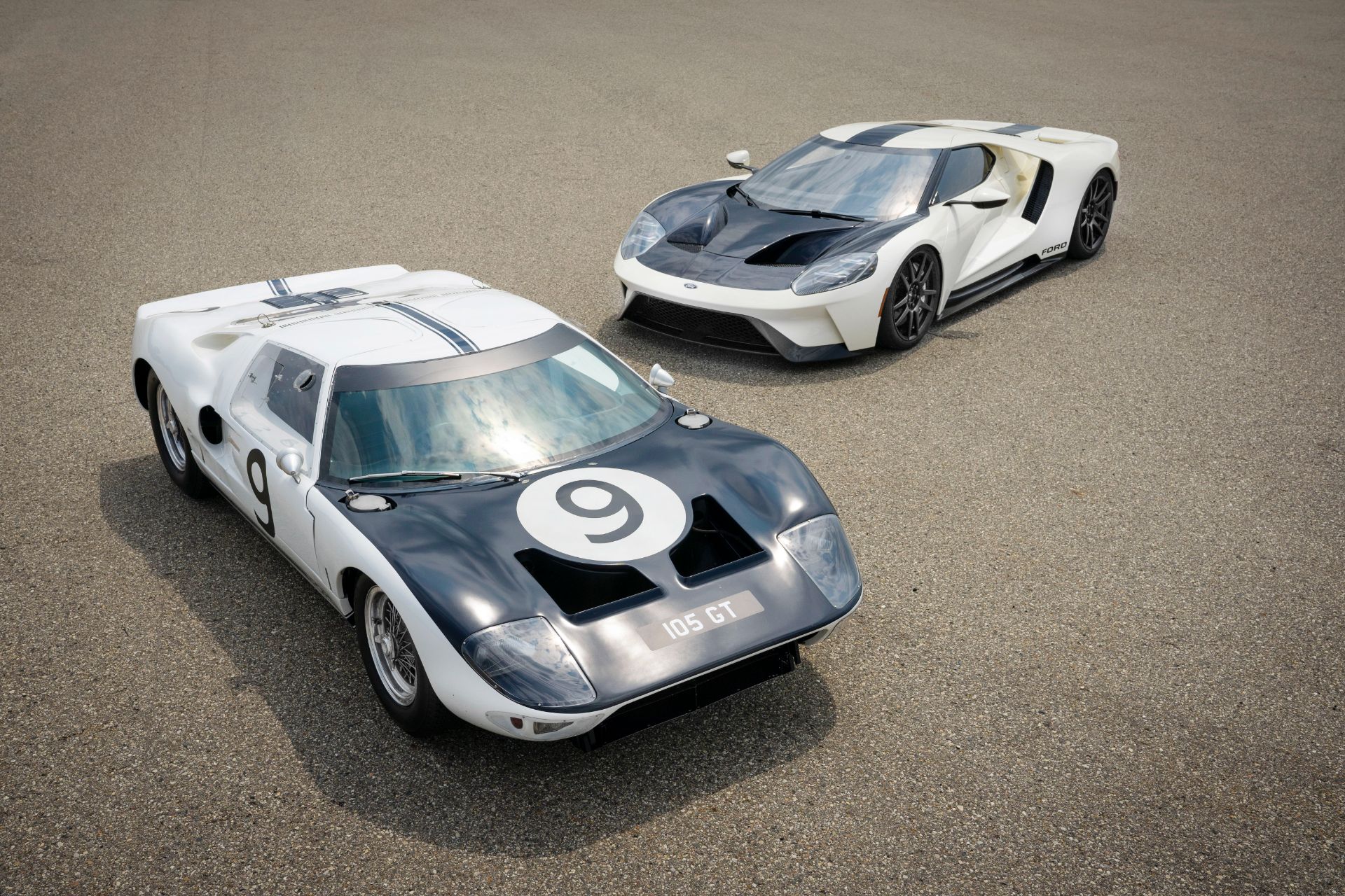 2022 Ford GT 64 Heritage Edition and 1964 Ford GT Prototype Front Wallpapers #19 of 39