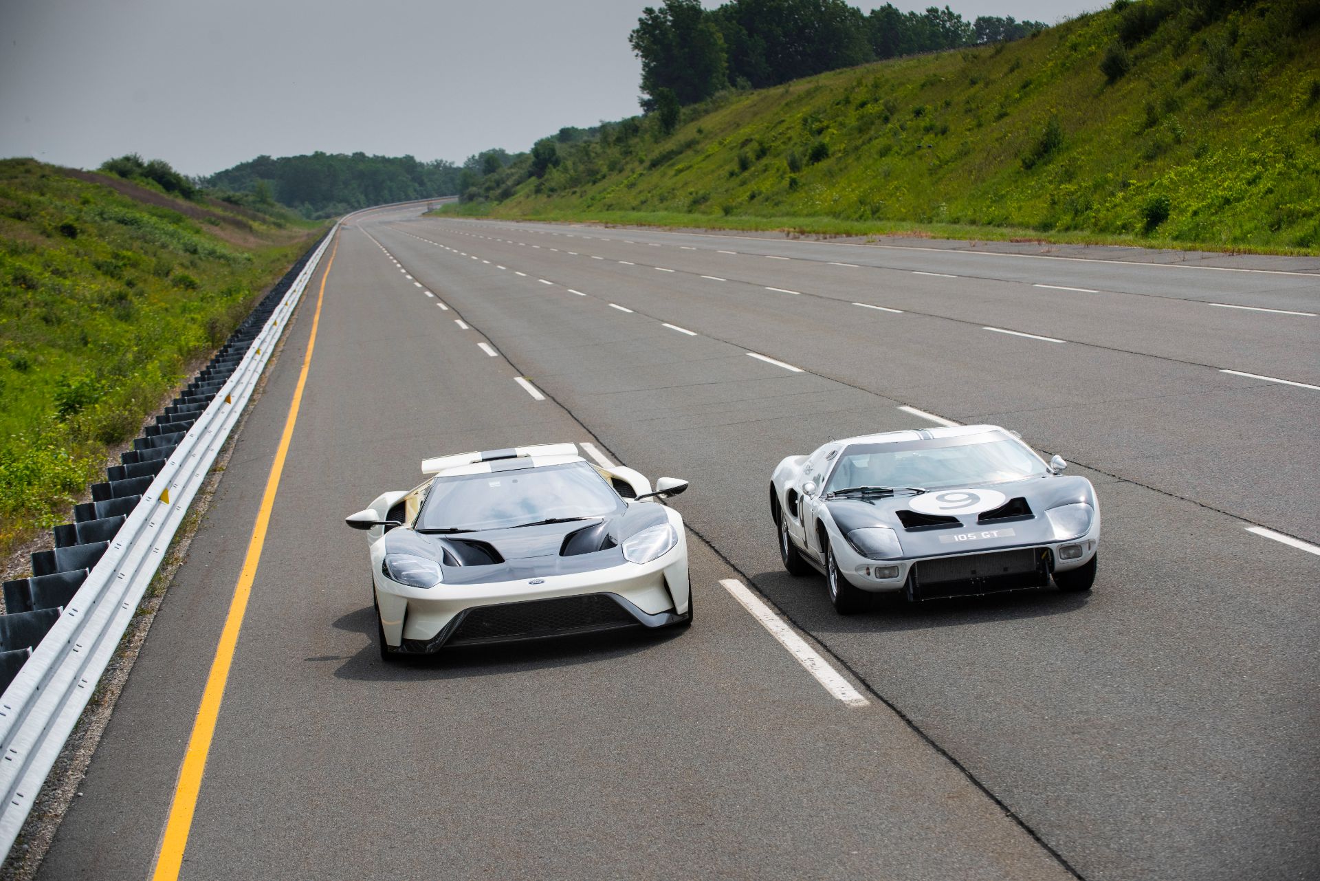 2022 Ford GT 64 Heritage Edition and 1964 Ford GT Prototype Front Wallpapers #16 of 39