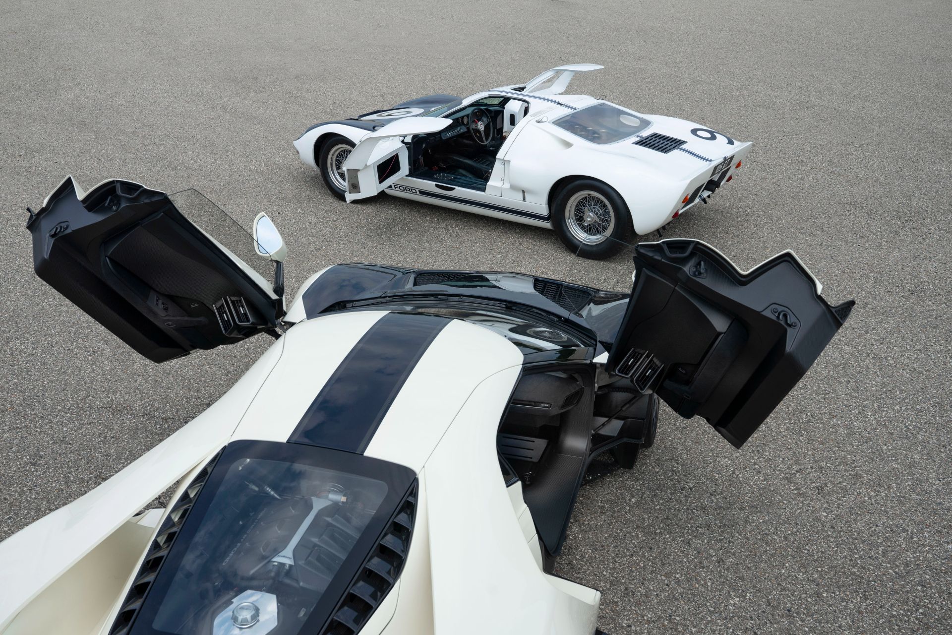 2022 Ford GT 64 Heritage Edition and 1964 Ford GT Prototype Rear Wallpapers #21 of 39
