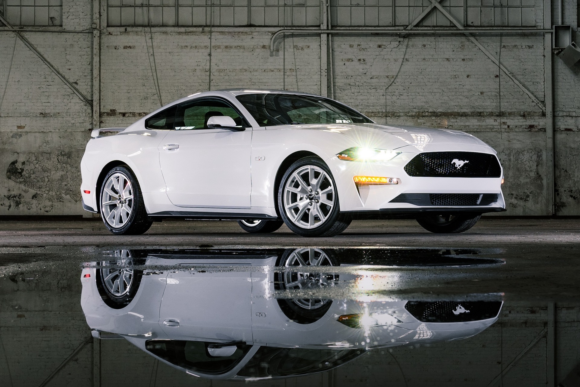 2022 Ford Mustang Ice White Appearance Package Front Three-Quarter Wallpapers (1). Download Wallpaper