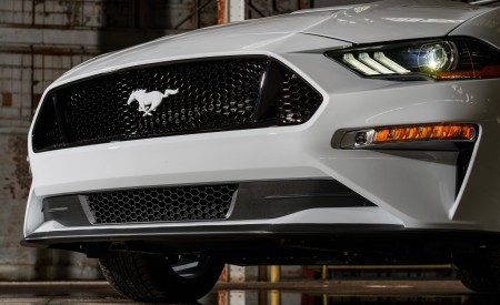 2022 Ford Mustang Ice White Appearance Package Grille Wallpapers 450x275 (11)
