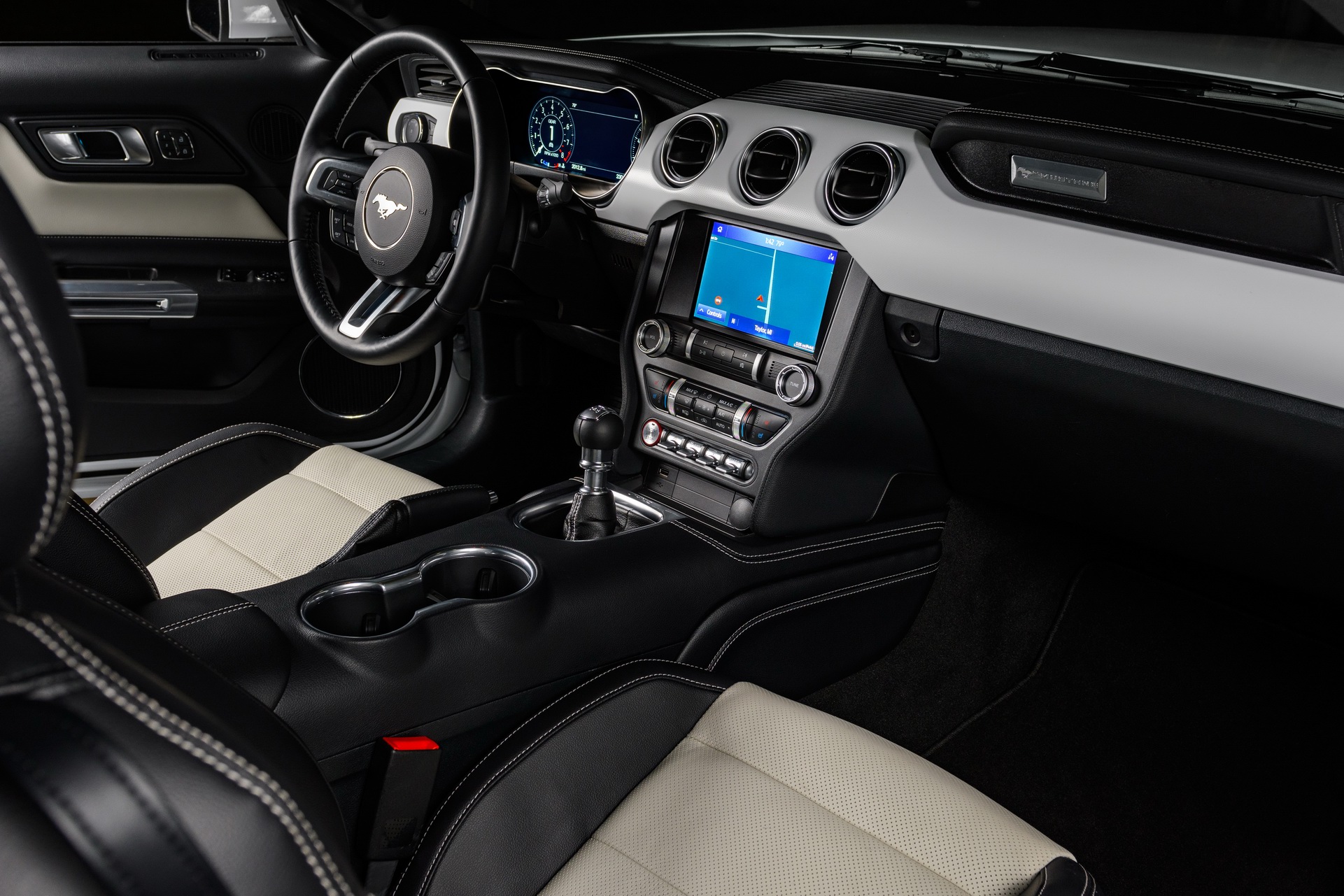 2022 Ford Mustang Ice White Appearance Package Interior Wallpapers #14 of 24