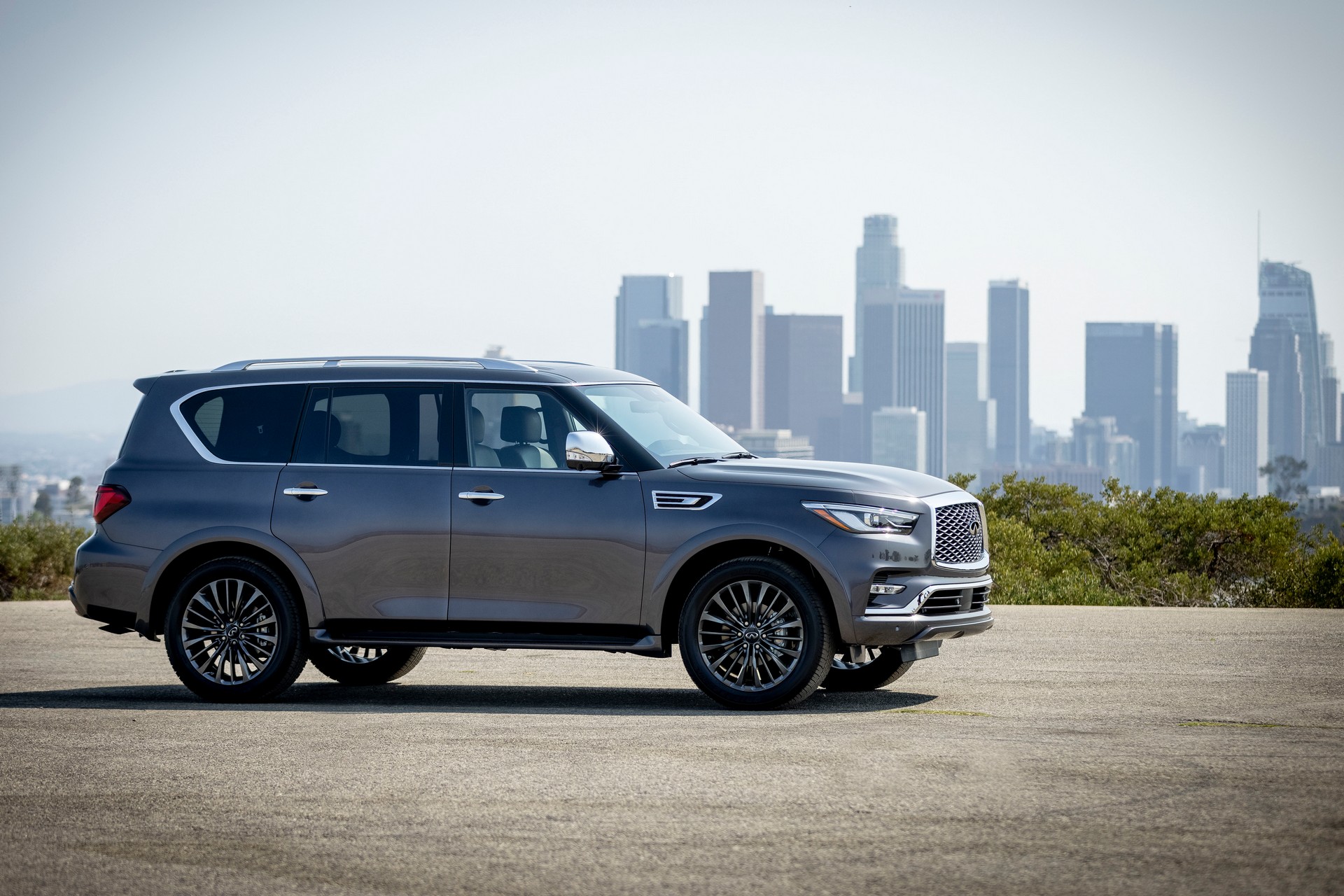 2022 Infiniti QX80 Front Three-Quarter Wallpapers (7)