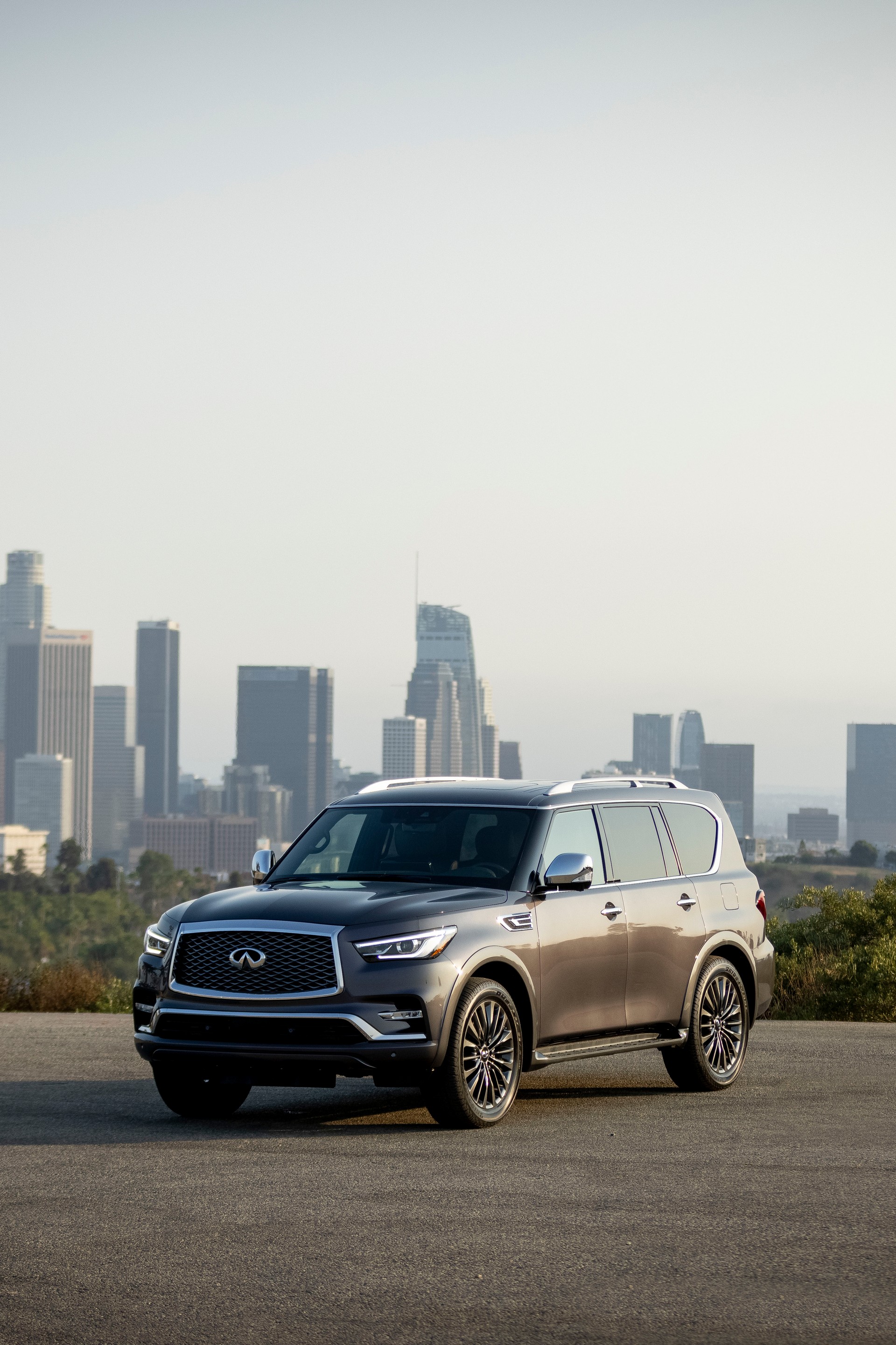 2022 Infiniti QX80 Front Three-Quarter Wallpapers (8)