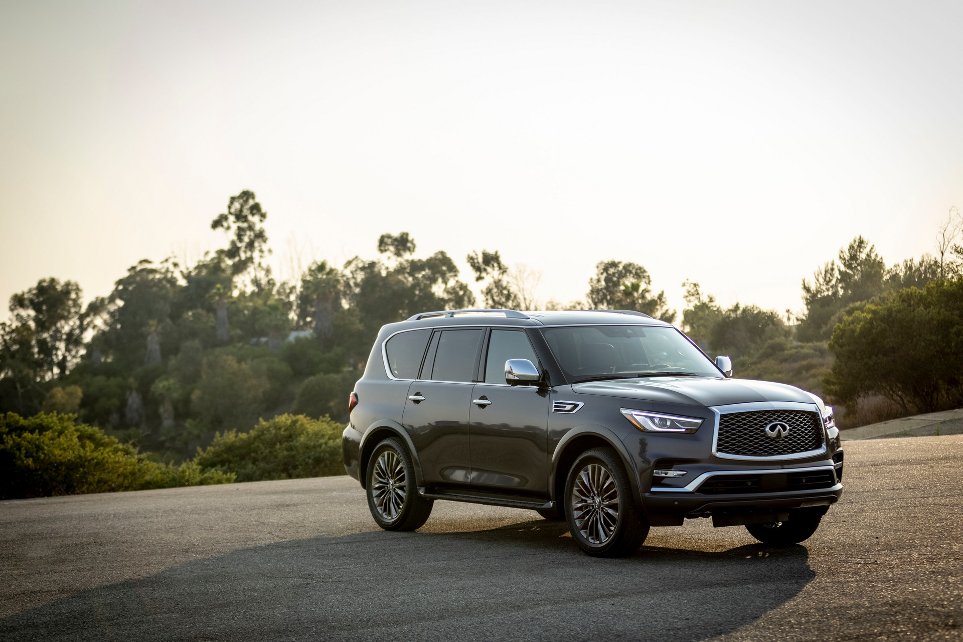 2022 Infiniti QX80 Front Three-Quarter Wallpapers (5)