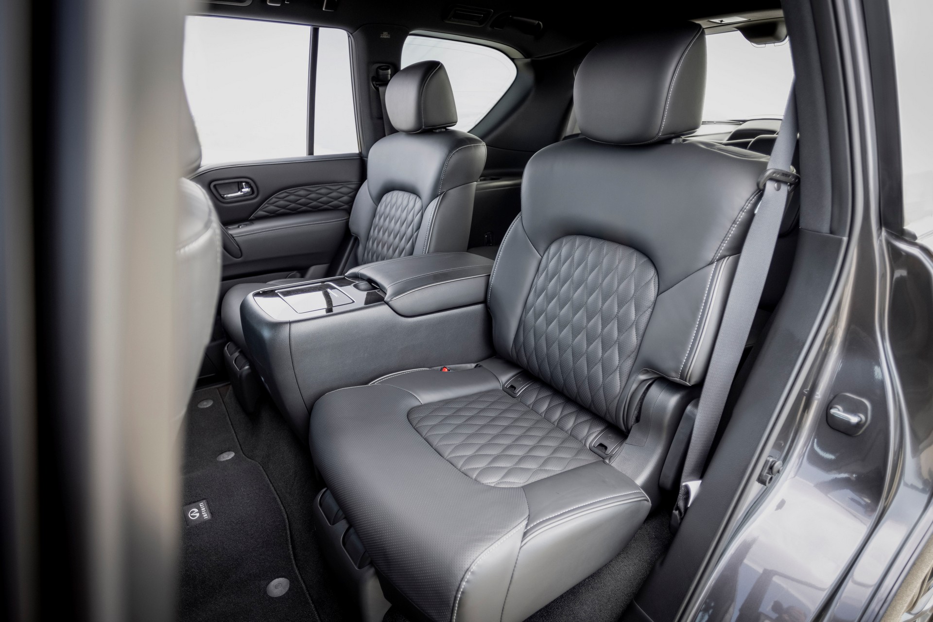 2022 Infiniti QX80 Interior Rear Seats Wallpapers #33 of 40