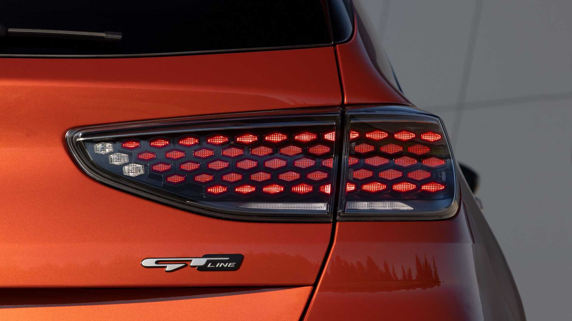 2022 Kia Ceed GT-Line Tail Light Wallpapers (10)