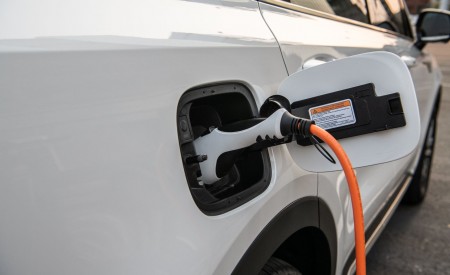 2022 Kia Sorento Plug-in Hybrid Charging Port Wallpapers 450x275 (22)
