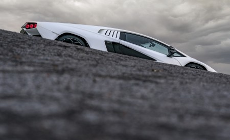 2022 Lamborghini Countach LPI 800-4 Detail Wallpapers 450x275 (54)