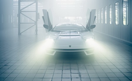 2022 Lamborghini Countach LPI 800-4 Front Wallpapers 450x275 (81)