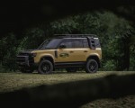 2022 Land Rover Defender Trophy Edition Front Three-Quarter Wallpapers 150x120 (4)