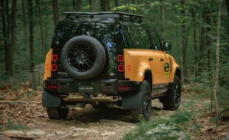 2022 Land Rover Defender Trophy Edition Rear Wallpapers 450x275 (8)