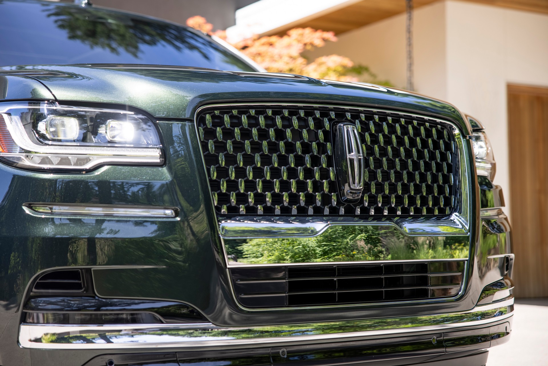 2022 Lincoln Navigator Black Label Central Park (Color: Manhattan Green) Grill Wallpapers #38 of 77