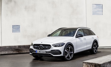 2022 Mercedes-Benz C-Class All-Terrain (Color: Opalite White Bright) Front Three-Quarter Wallpapers 450x275 (22)