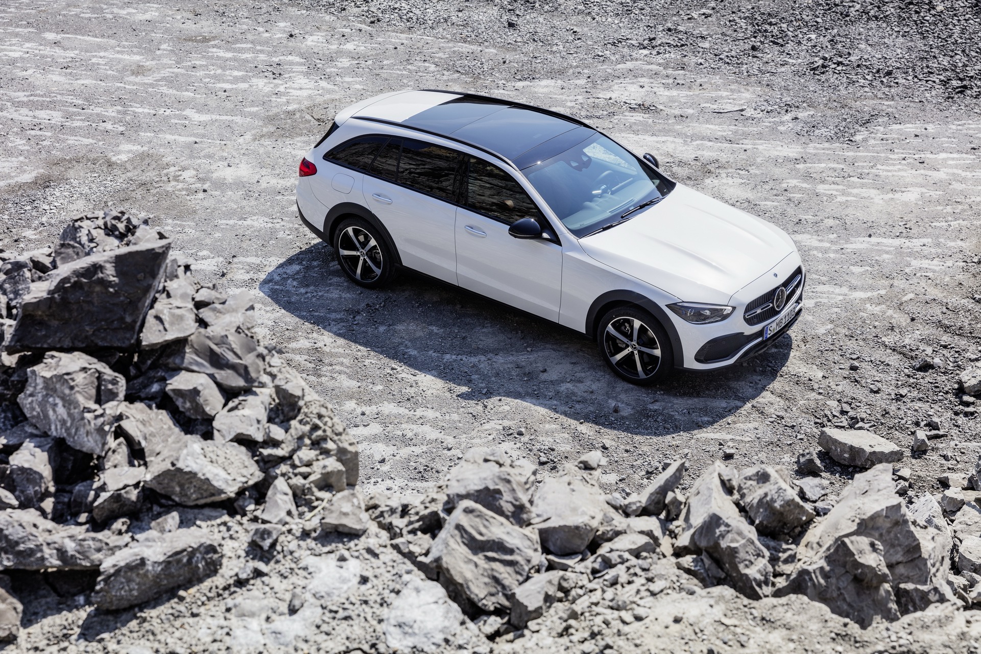 2022 Mercedes-Benz C-Class All-Terrain (Color: Opalite White Bright) Front Three-Quarter Wallpapers #12 of 35