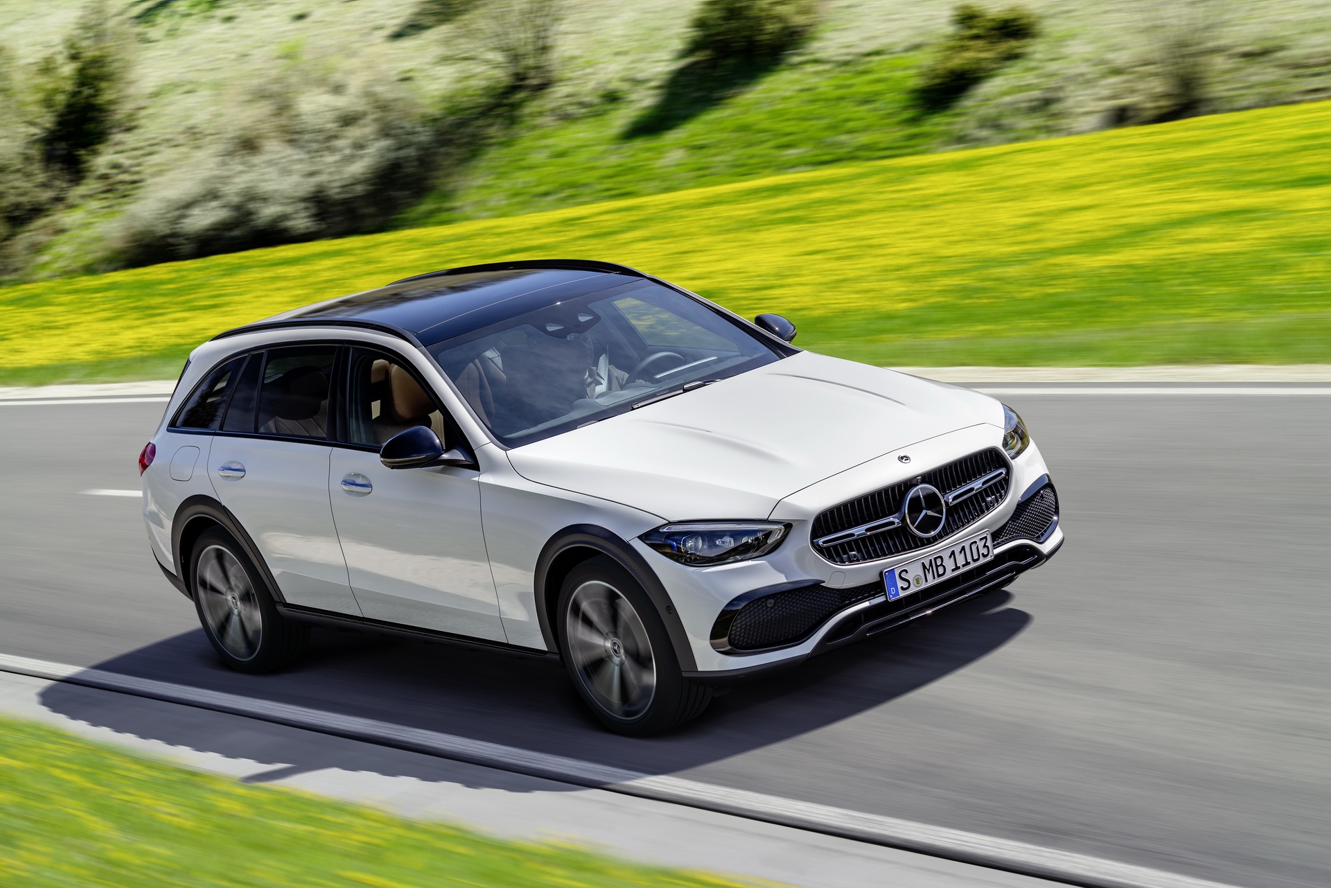 2022 Mercedes-Benz C-Class All-Terrain (Color: Opalite White Bright) Front Three-Quarter Wallpapers (1)