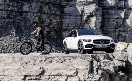 2022 Mercedes-Benz C-Class All-Terrain (Color: Opalite White Bright) Front Wallpapers 450x275 (13)
