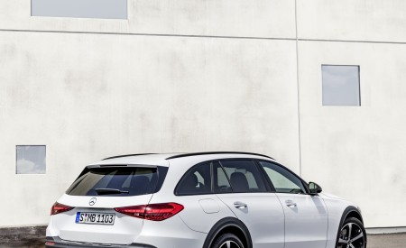 2022 Mercedes-Benz C-Class All-Terrain (Color: Opalite White Bright) Rear Three-Quarter Wallpapers 450x275 (27)