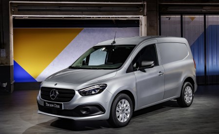 2022 Mercedes-Benz Citan Front Three-Quarter Wallpapers  450x275 (69)