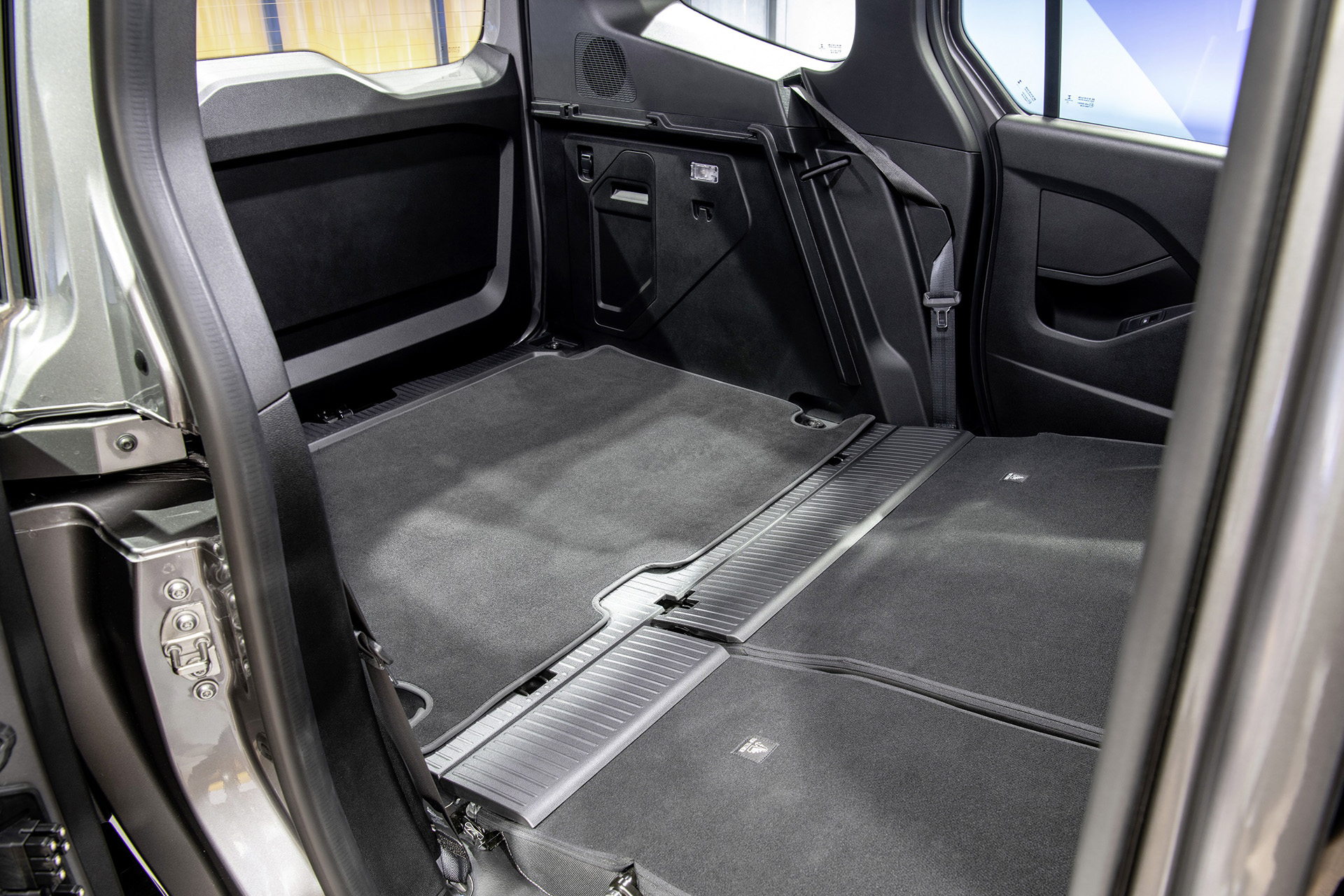 2022 Mercedes-Benz Citan Interior Rear Seats Wallpapers #83 of 115