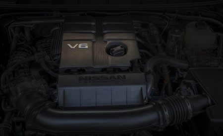 2022 Nissan Frontier Pro-4X Engine Wallpapers 450x275 (43)
