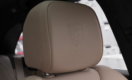 2022 Porsche Macan (Color: Gentian Blue Metallic) Interior Seats Wallpapers 450x275 (79)