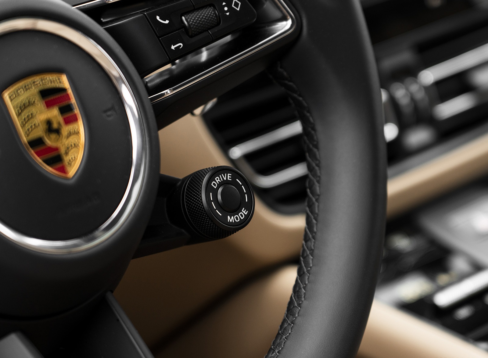 2022 Porsche Macan (Color: Gentian Blue Metallic) Interior Steering Wheel Wallpapers #78 of 120