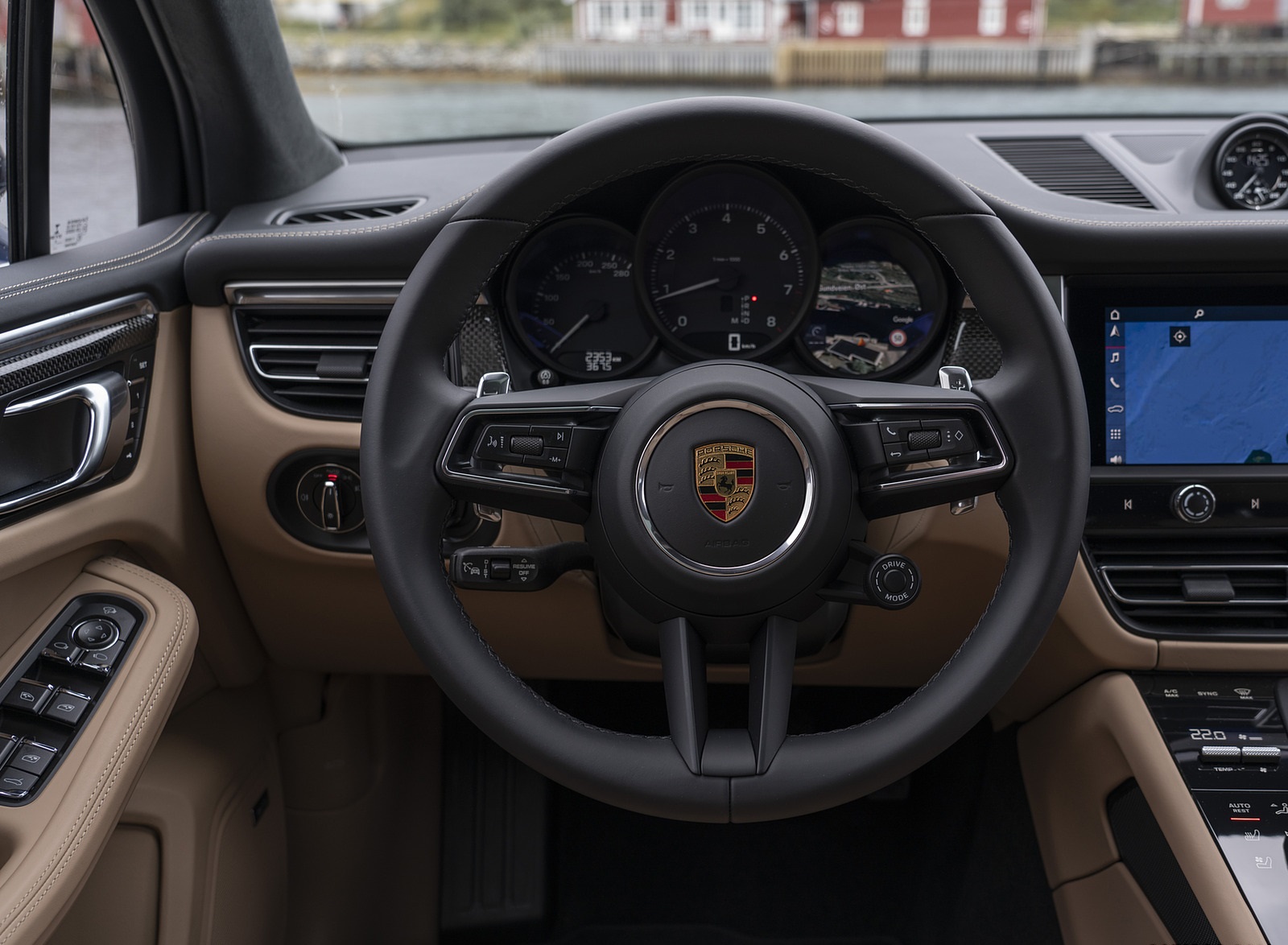 2022 Porsche Macan (Color: Gentian Blue Metallic) Interior Steering Wheel Wallpapers #77 of 120