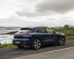 2022 Porsche Macan (Color: Gentian Blue Metallic) Rear Three-Quarter Wallpapers 150x120 (50)