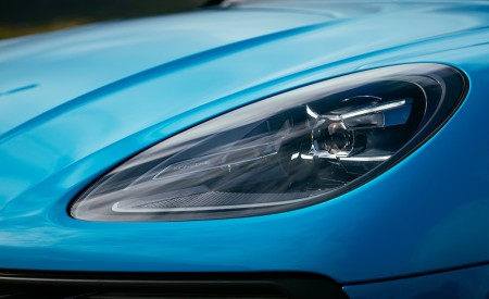 2022 Porsche Macan (Color: Miami Blue) Headlight Wallpapers 450x275 (22)